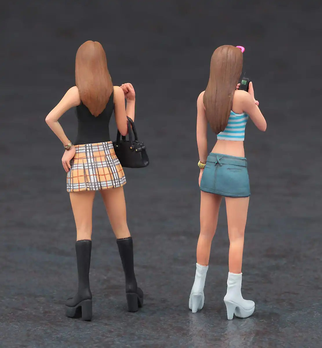 Hasegawa 1/24 Scale 90's Thick Sole Gal Figure Plastic Model Collection Series- Japan Figure Store - #1 Bring To You The Best Japanese Goods