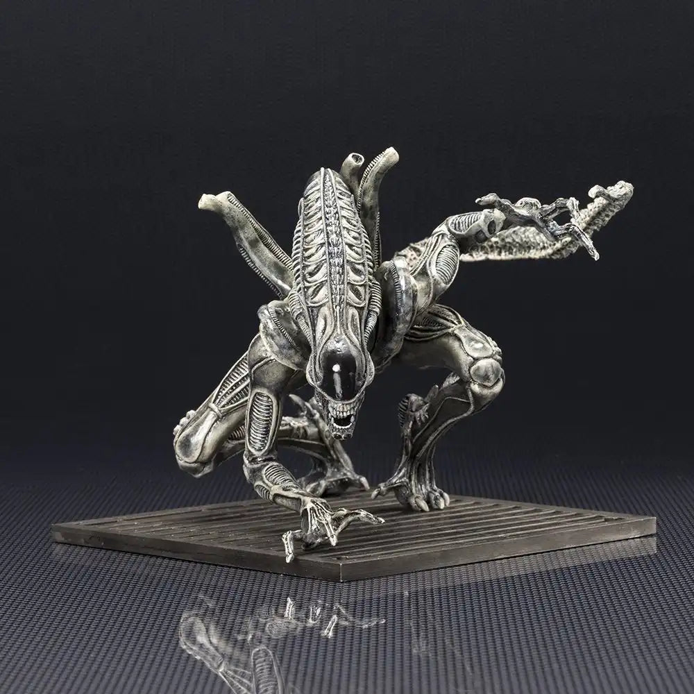 KOTOBUKIYA Sv155 Artfx+ Alien Warrior 1/10 Scale Pvc Figure- Japan Figure Store - #1 Bring To You The Best Japanese Goods
