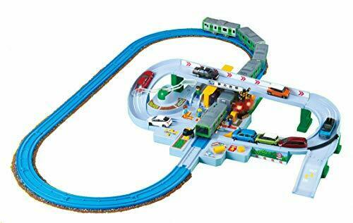 Takara Tomy Plarail Let's Play With Tomica! Railroad Crossing Set