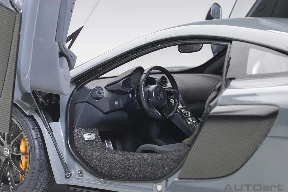 Autoart McLaren 675 LT Gray Model Car 1/18 Scale Finished Product- Japan Figure Store - #1 Bring To You The Best Japanese Goods
