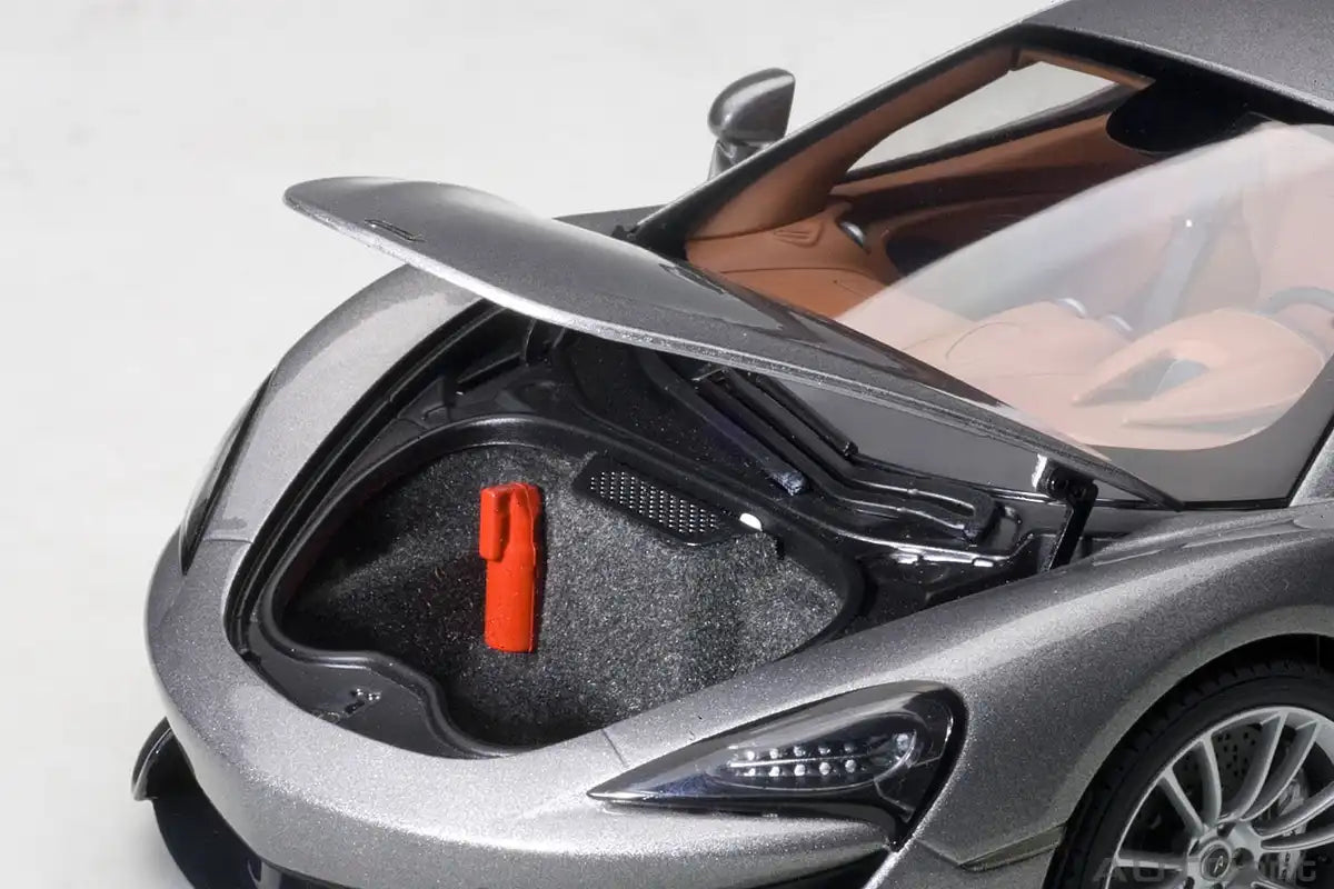 Autoart 1/18 McLaren 570S Silver- Japan Figure Store - #1 Bring To You The Best Japanese Goods