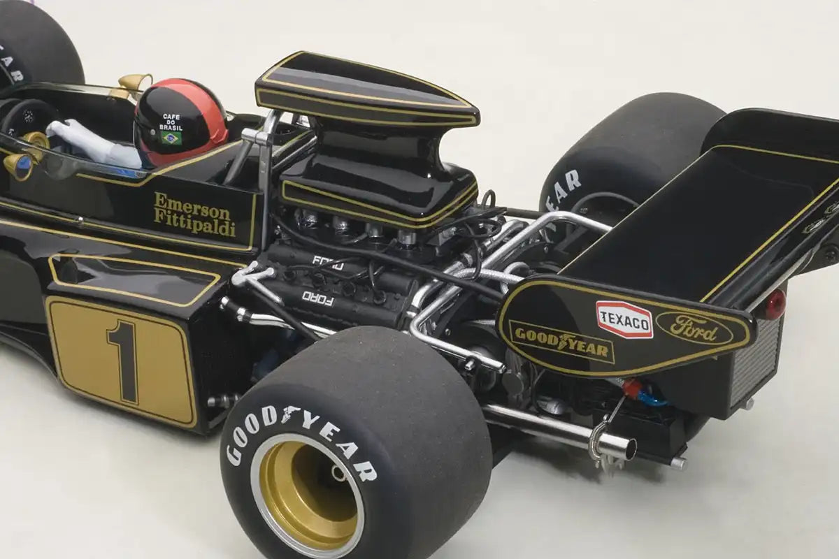 Autoart 1/18 Lotus 72E 1973 #1 Fittipaldi w/Fig- Japan Figure Store - #1 Bring To You The Best Japanese Goods