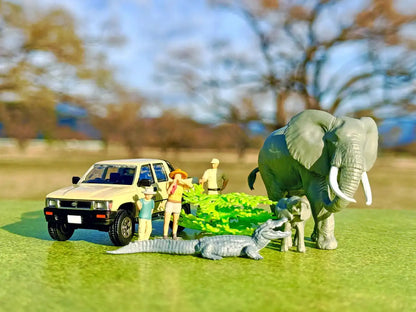 Tomytec Safari 2 Toyota Hilux 4WD Pickup Double Cab Model Set- Japan Figure Store - #1 Bring To You The Best Japanese Goods