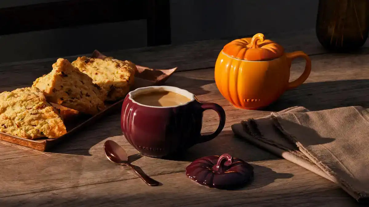 Le Creuset 南瓜马克杯 400毫升 带盖 栗色 万圣节设计 安全