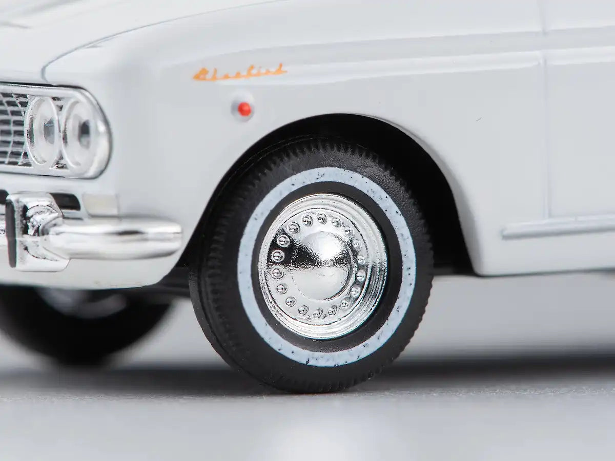 Tomytec Tomica Limited Vintage Datsun Bluebird 4 Door 1600Sss White Model- Japan Figure Store - #1 Bring To You The Best Japanese Goods