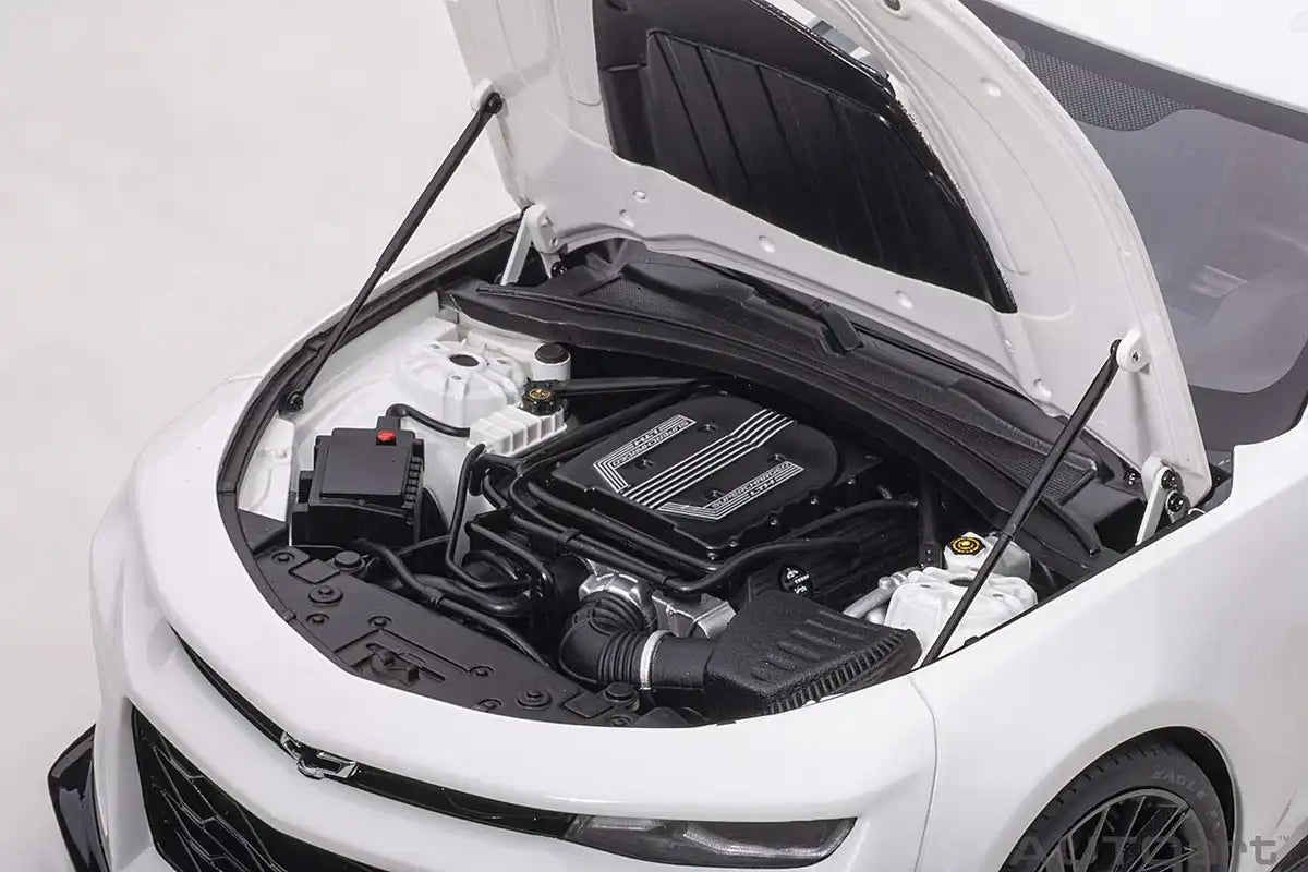Autoart 1/18 Camaro ZL1 White 2017- Japan Figure Store - #1 Bring To You The Best Japanese Goods