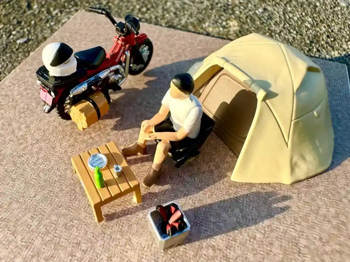 Tomytec Geocolle 64 Car Snap 30A Solo Camping Set with Honda CT125 Hunter Cub