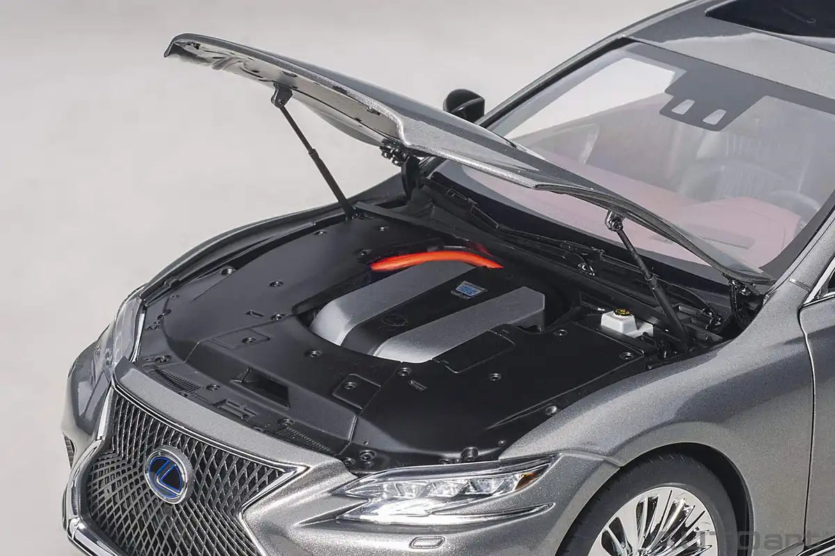 Autoart 1/18 Lexus LS500H Metallic Gray/Crimson-Black 78867- Japan Figure Store - #1 Bring To You The Best Japanese Goods