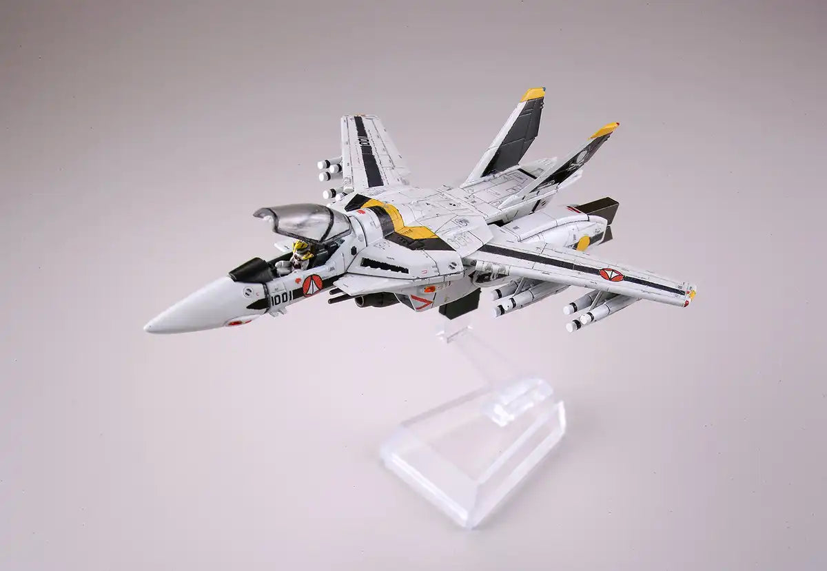 Tomytec 1/144 Scale Macross VF-1S Roy Focker Special Fighter Plastic Model Kit- Japan Figure Store - #1 Bring To You The Best Japanese Goods