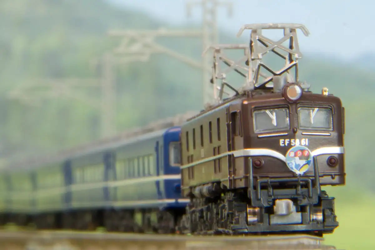 Rokuhan Z Gauge Ef58 Type 61 Serving Specification T039-1 Railway Model Electric Locomotive- Japan Figure Store - #1 Bring To You The Best Japanese Goods