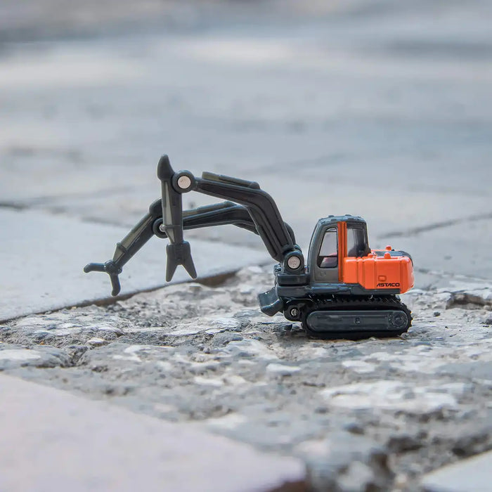 TAKARA TOMY Tomica 65 Hitachi Double Arm Working Machine Astaco 333654- Japan Figure Store - #1 Bring To You The Best Japanese Goods