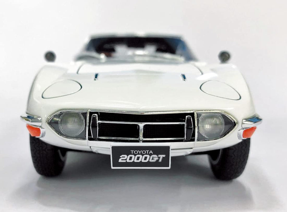 Aoshima 1/24 Toyota MF10 2000GT 1969 Model Kit