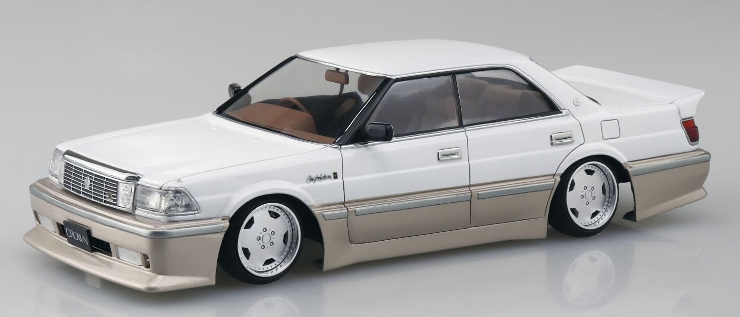 Modèle en plastique de la série Toyota Crown 1989 de la série Tuned Car d'Aoshima 1/24