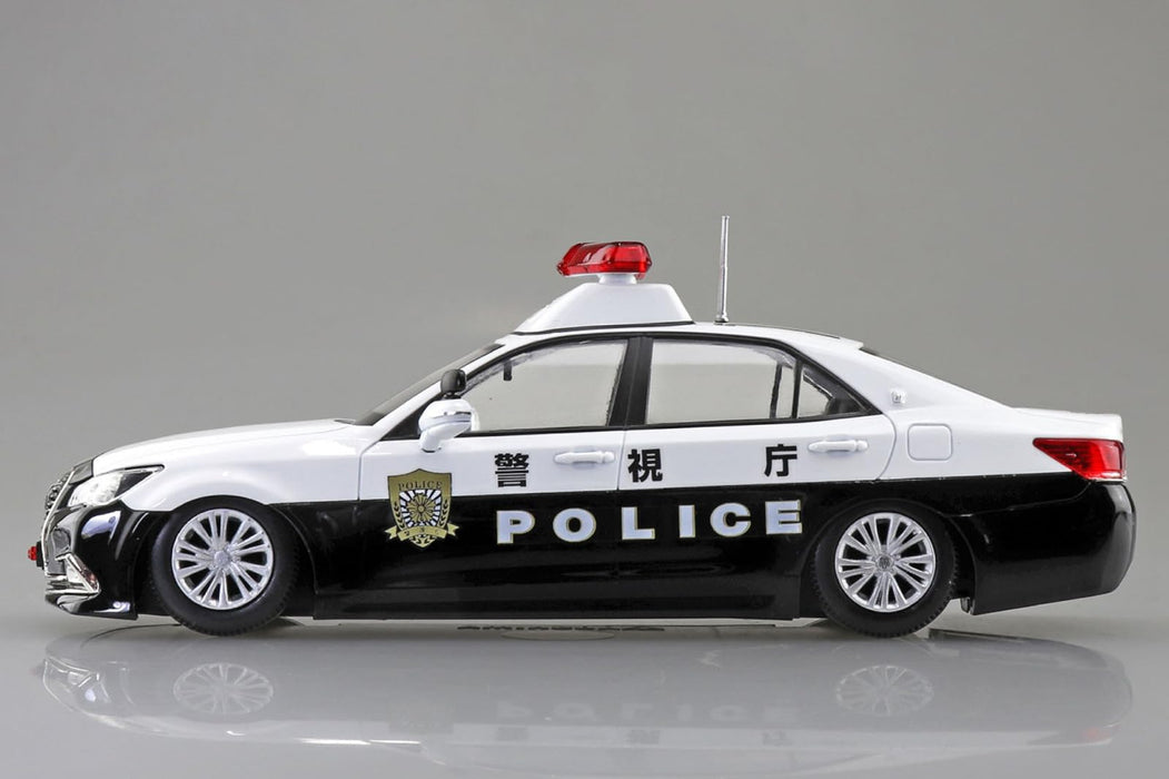 Aoshima 1/32 Toyota Crown Patrol Car Snap Kit Pre-Colored Model