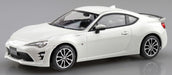 Aoshima 1/32 Toyota 86 Crystal White Pre-Colored Model Kit