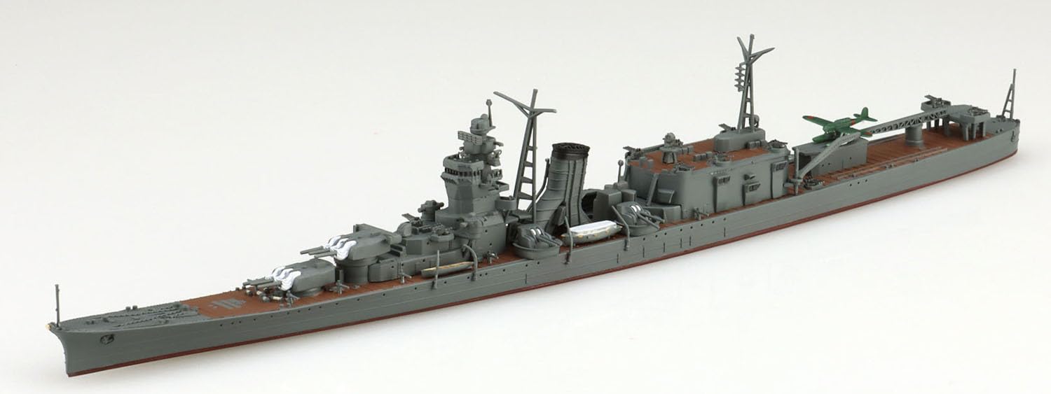 Qingdao Cultural Textbook Society Aoshima 1/700 Japanese Navy Light Cruiser Oyodo Model