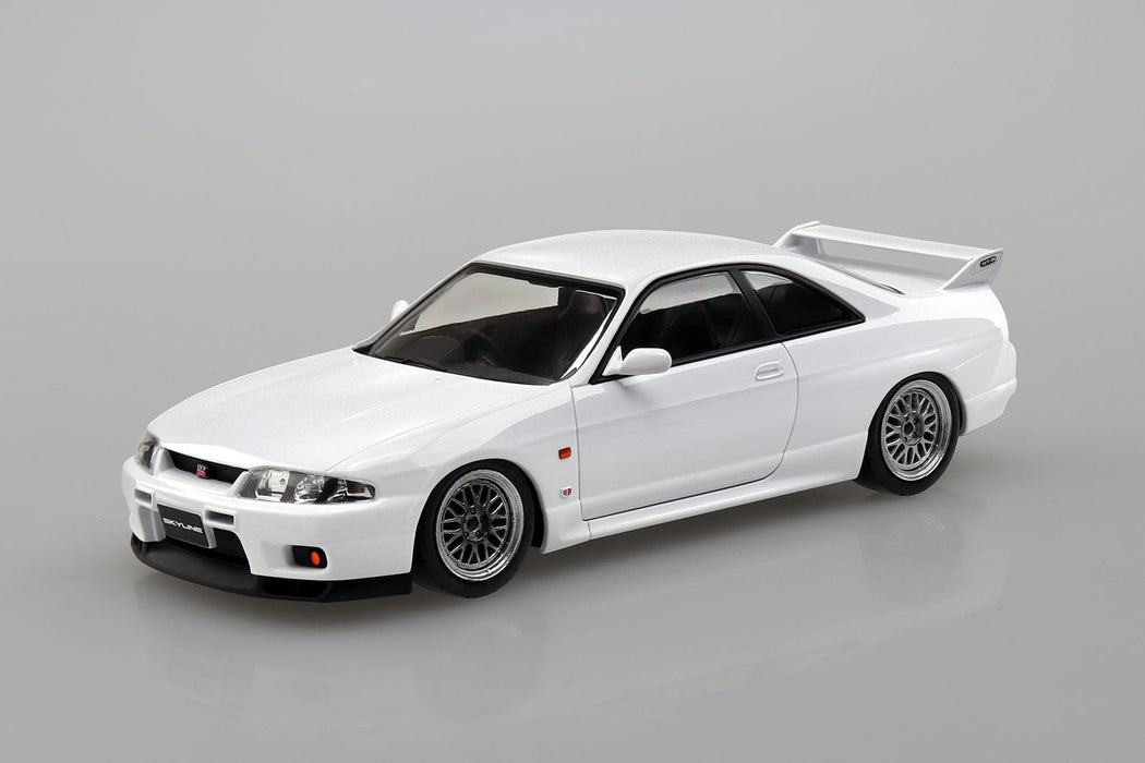 Aoshima 1/32 Snap Kit Nissan R33 GT-R Model White