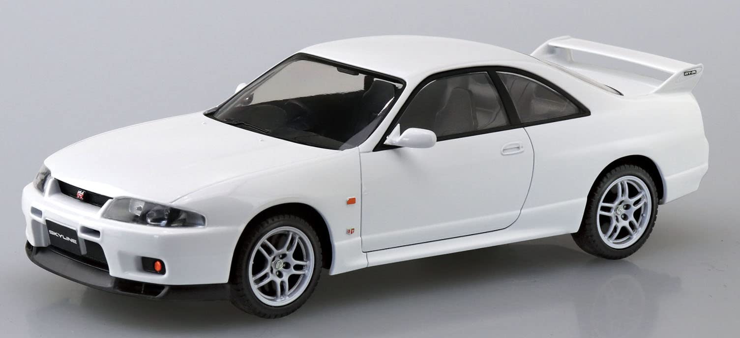 Aoshima 1/32 Snap Kit Nissan R33 Skyline GT-R White