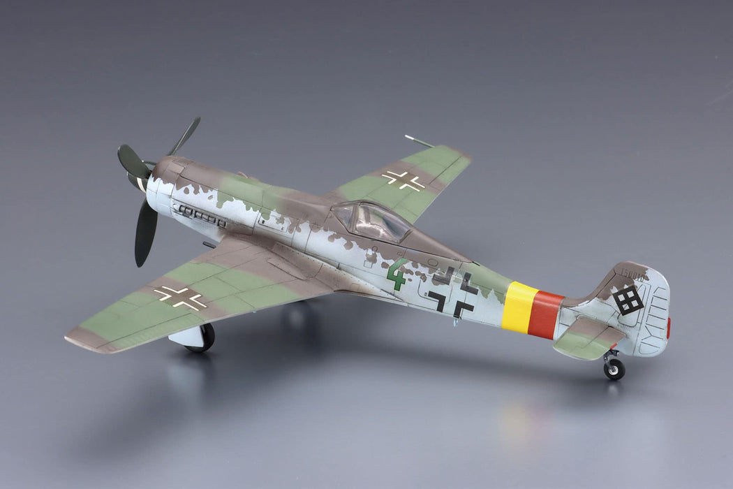 Qingdao Cultural Textbook Society (Aoshima) 1/72 Aircraft Focke-Wulf Ta152H-0 Model