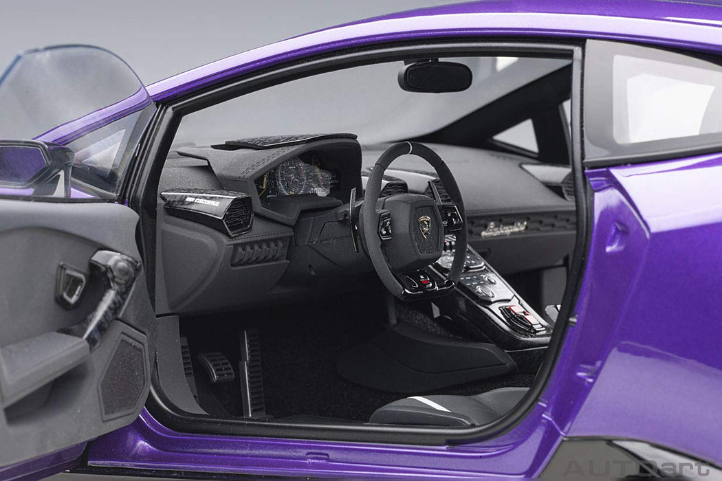 Modèle réduit de voiture Lamborghini Huracan Performante Pearl Purple à l'échelle 1/12 de Autoart