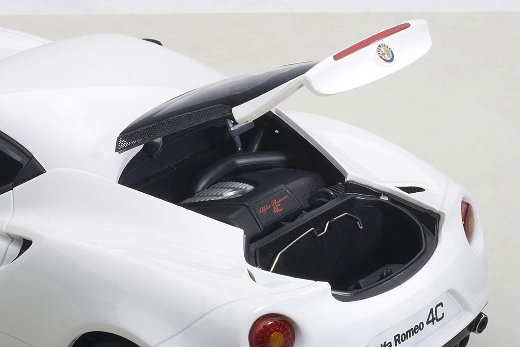 Modèle réduit de voiture moulée sous pression Alfa Romeo 4C blanche Autoart 1/18