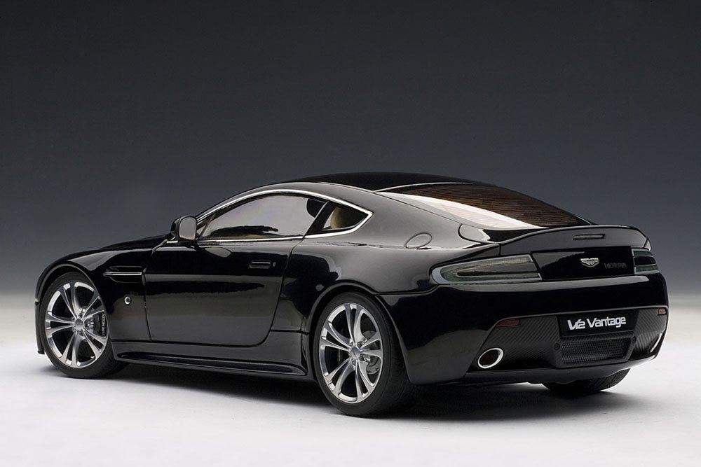 Autoart 1/18 Aston Martin V12 Vantage 10 Black Diecast Model Car