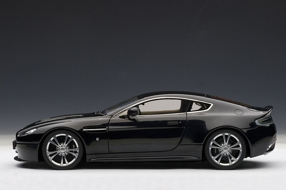 Autoart 1/18 Aston Martin V12 Vantage 10 Black Diecast Model Car