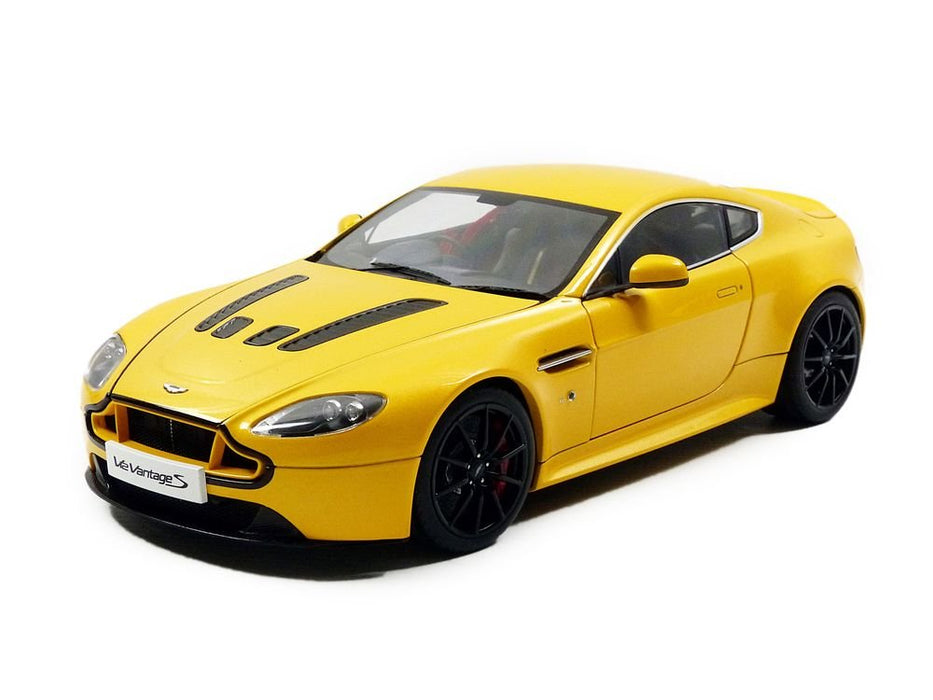 Autoart 1/18 Aston Martin V12 Vantage S 2015 Modèle moulé sous pression Jaune