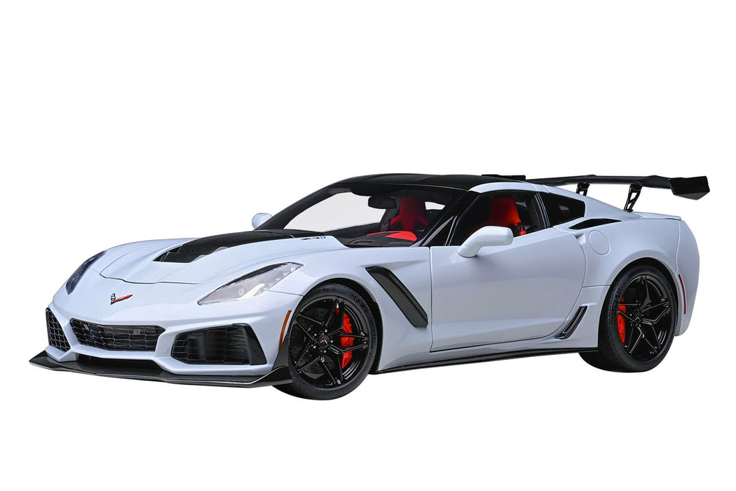 Modèle réduit de voiture Chevrolet Corvette C7 ZR1 Gris métallisé 1/18 Autoart