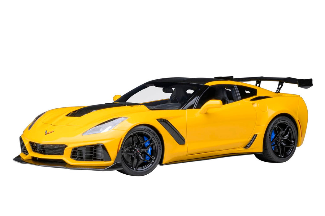 Modèle réduit de voiture Chevrolet Corvette C7 ZR1 jaune à l'échelle 1/18 d'Autoart