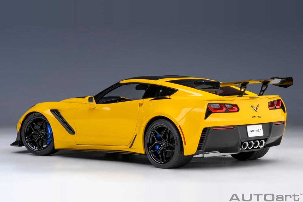 Modèle réduit de voiture Chevrolet Corvette C7 ZR1 jaune à l'échelle 1/18 d'Autoart