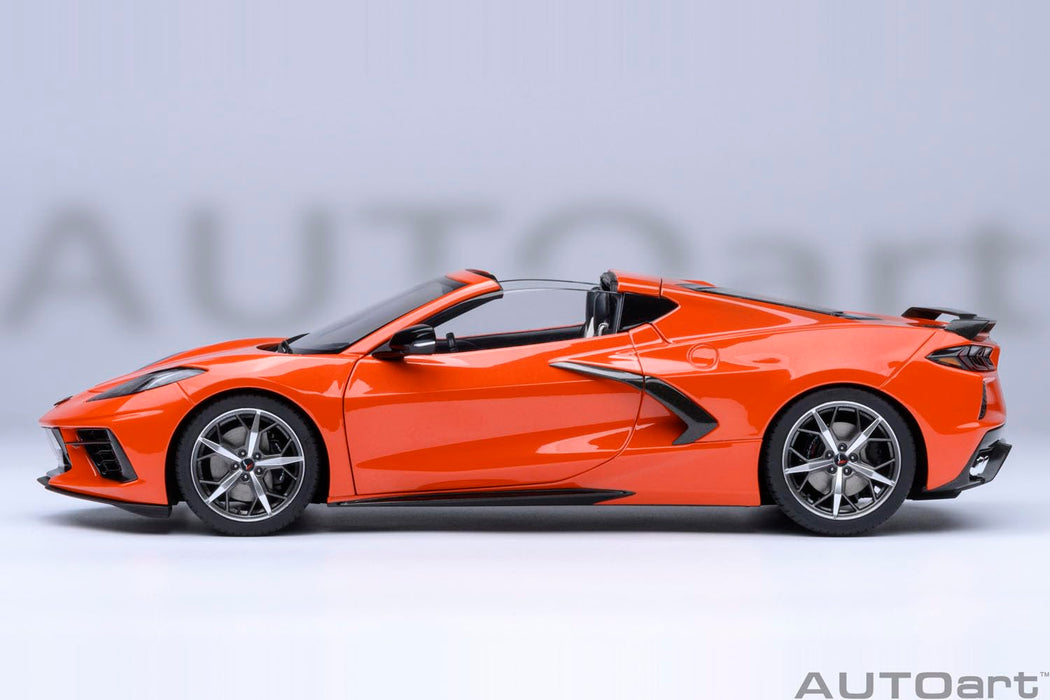 Modèle réduit de voiture Chevrolet Corvette C8 Stingray Z51 Orange à l'échelle 1/18 de Autoart