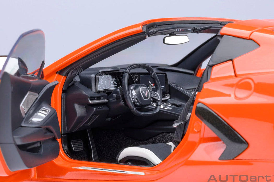 Modèle réduit de voiture Chevrolet Corvette C8 Stingray Z51 Orange à l'échelle 1/18 de Autoart