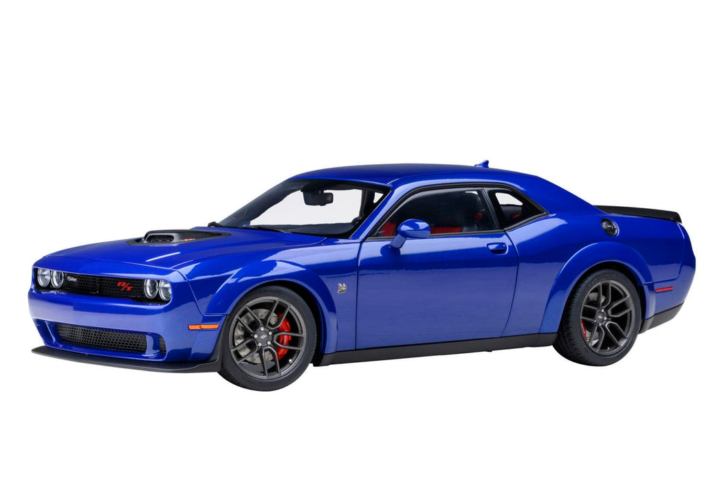 Modèle Dodge Challenger R/T Scat Pack Widebody 2022 Indigo Blue à l'échelle 1/18 de Autoart