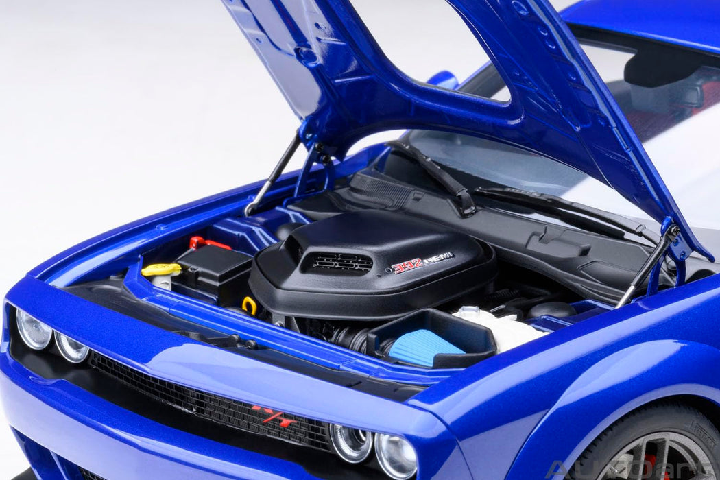 Modèle Dodge Challenger R/T Scat Pack Widebody 2022 Indigo Blue à l'échelle 1/18 de Autoart