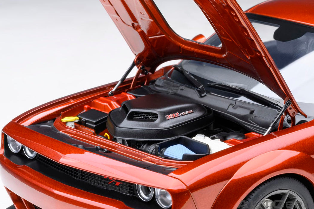 Autoart 1/18 Dodge Challenger R/T Scat Pack Widebody 2022 Metallic Orange