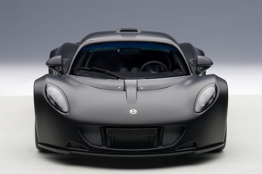 Modèle réduit de voiture Hennessey Venom GT Spider en carbone noir mat à l'échelle 1/18 de Autoart