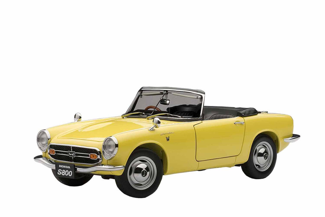 Modèle réduit de voiture moulée sous pression jaune Honda S800 à l'échelle 1/18 d'Autoart