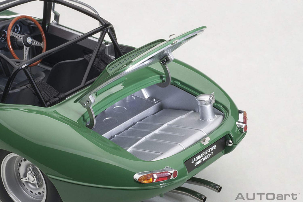 Modèle réduit de voiture moulée sous pression Jaguar E-Type légère verte à l'échelle 1/18 d'Autoart