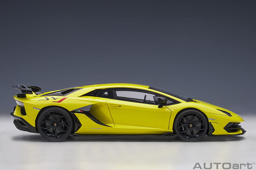 Modèle réduit de voiture Lamborghini Aventador SVJ 1/18 Autoart Jaune Perle