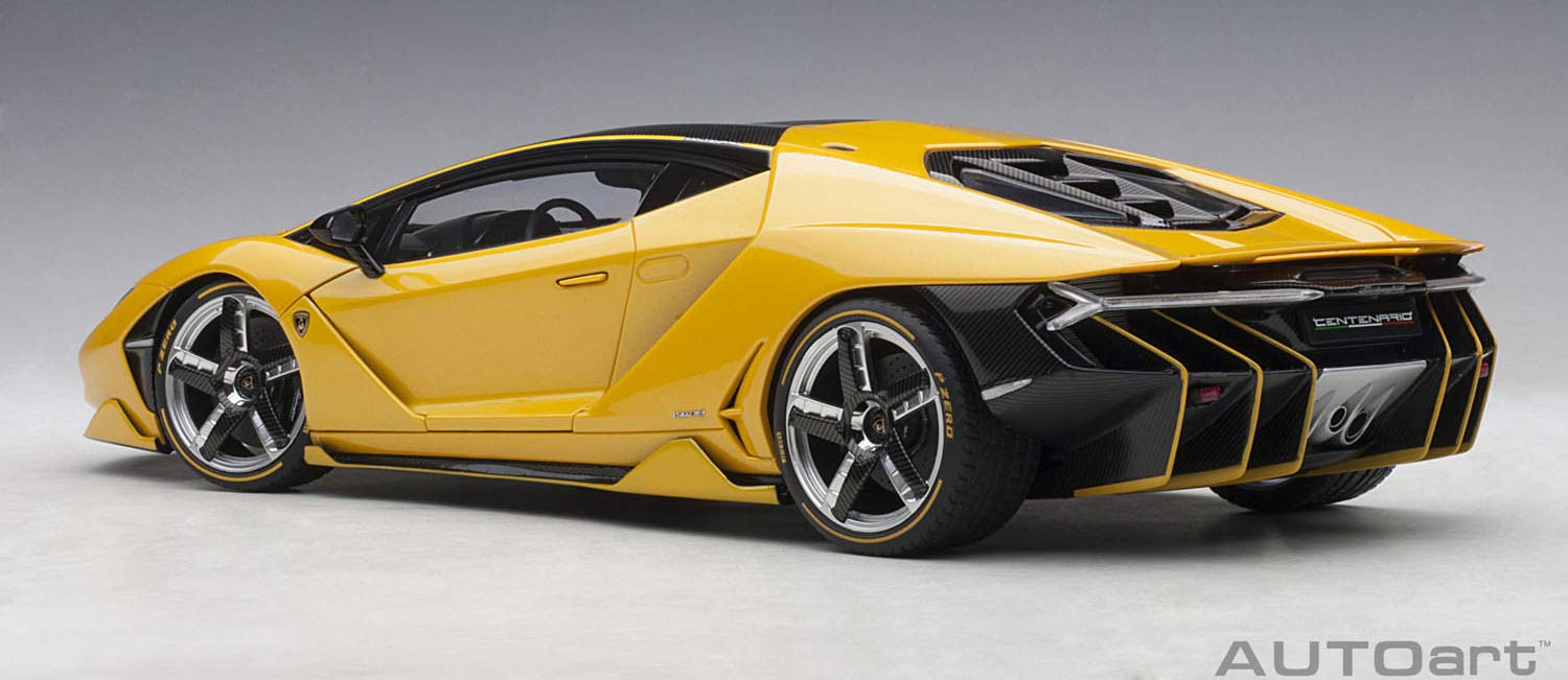 Modèle réduit moulé sous pression Lamborghini Centenario jaune métallisé à l'échelle 1/18 d'Autoart