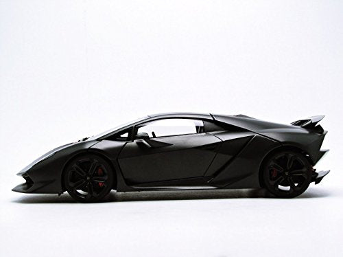 Modèle moulé sous pression Lamborghini Sesto Elemento 1/18 Autoart Gris carbone