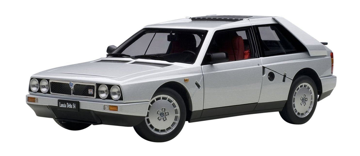 Modèle réduit de voiture moulée sous pression Lancia Delta S4 Stradale grise à l'échelle 1/18 de Autoart