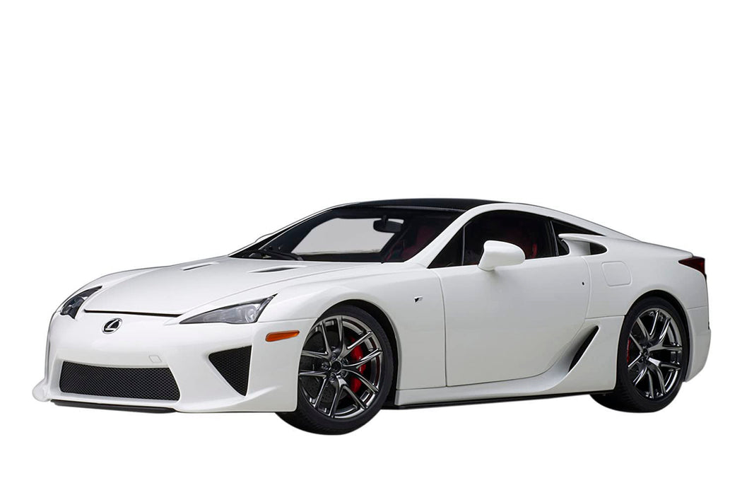 Modèle fini carbone noir et blanc Lexus LFA à l'échelle 1/18 de Autoart