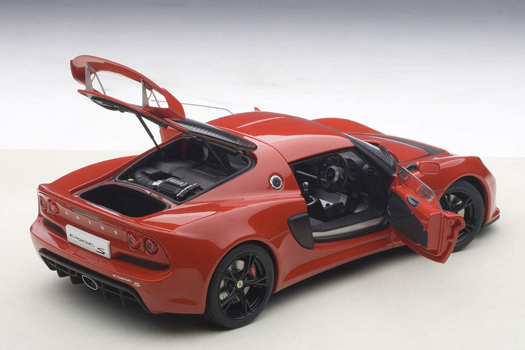 Modèle réduit de voiture moulé sous pression Lotus Exige S rouge à l'échelle 1/18 d'Autoart