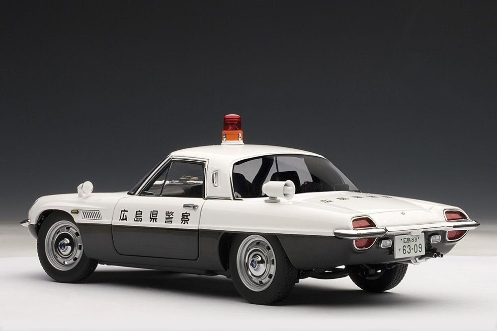 Modèle réduit de voiture de police sportive Mazda Cosmo de la préfecture d'Hiroshima à l'échelle 1/18