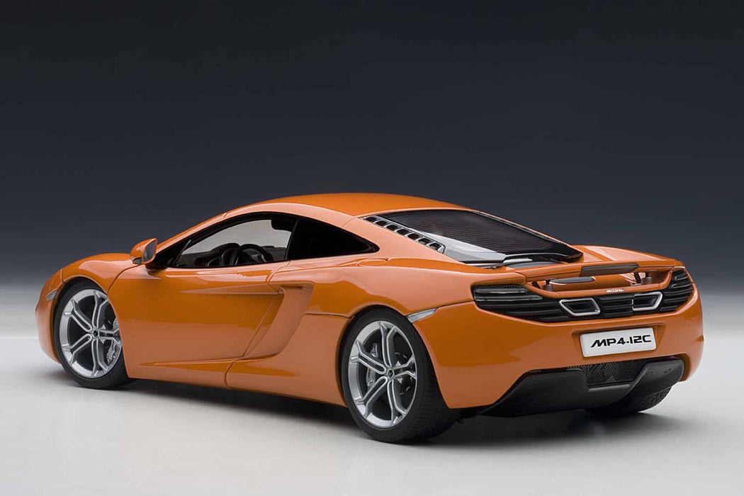 Modèle moulé sous pression McLaren MP4-12C Autoart 1/18 Orange