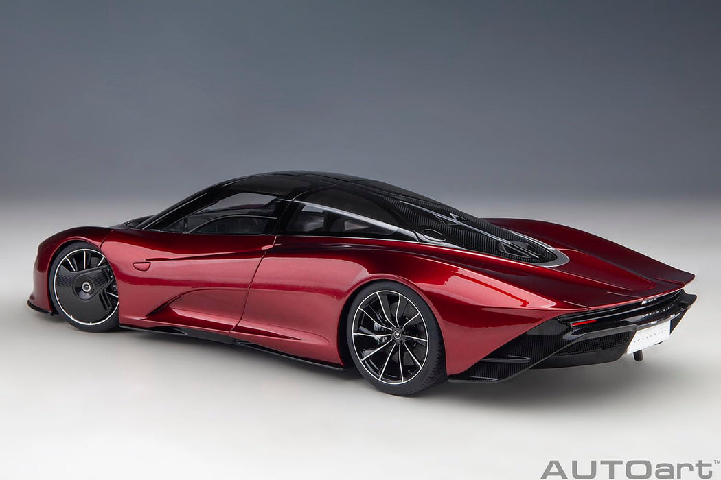 Modèle réduit de voiture moulé sous pression McLaren Speedtail à l'échelle 1/18 d'Autoart, finition rouge métallisée