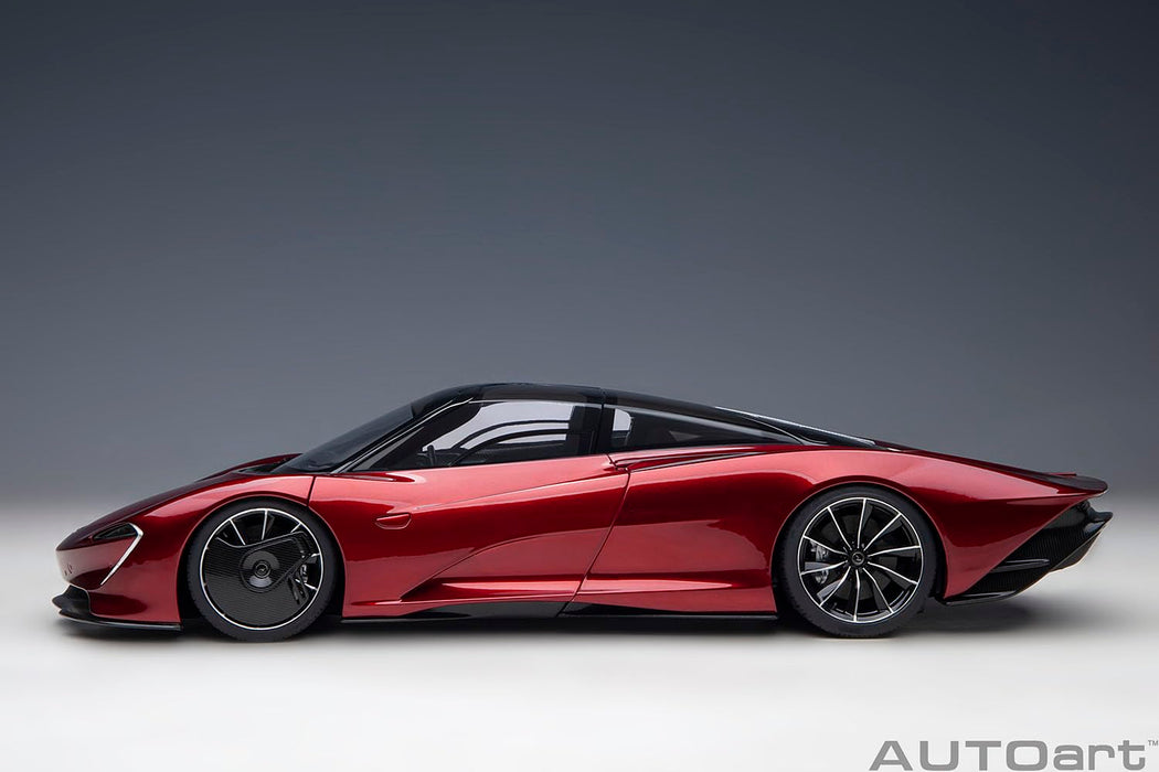 Modèle réduit de voiture moulé sous pression McLaren Speedtail à l'échelle 1/18 d'Autoart, finition rouge métallisée