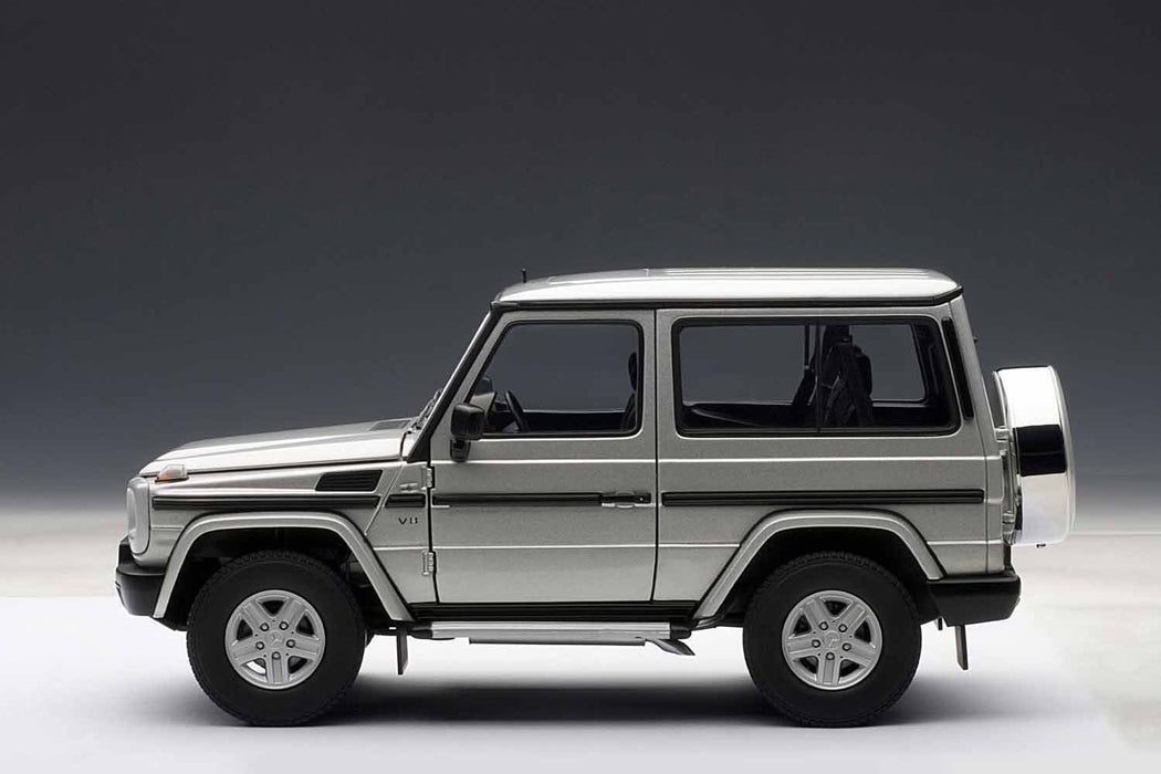 Modèle réduit de voiture Mercedes Benz G500 Swb argenté à l'échelle 1/18 de Autoart